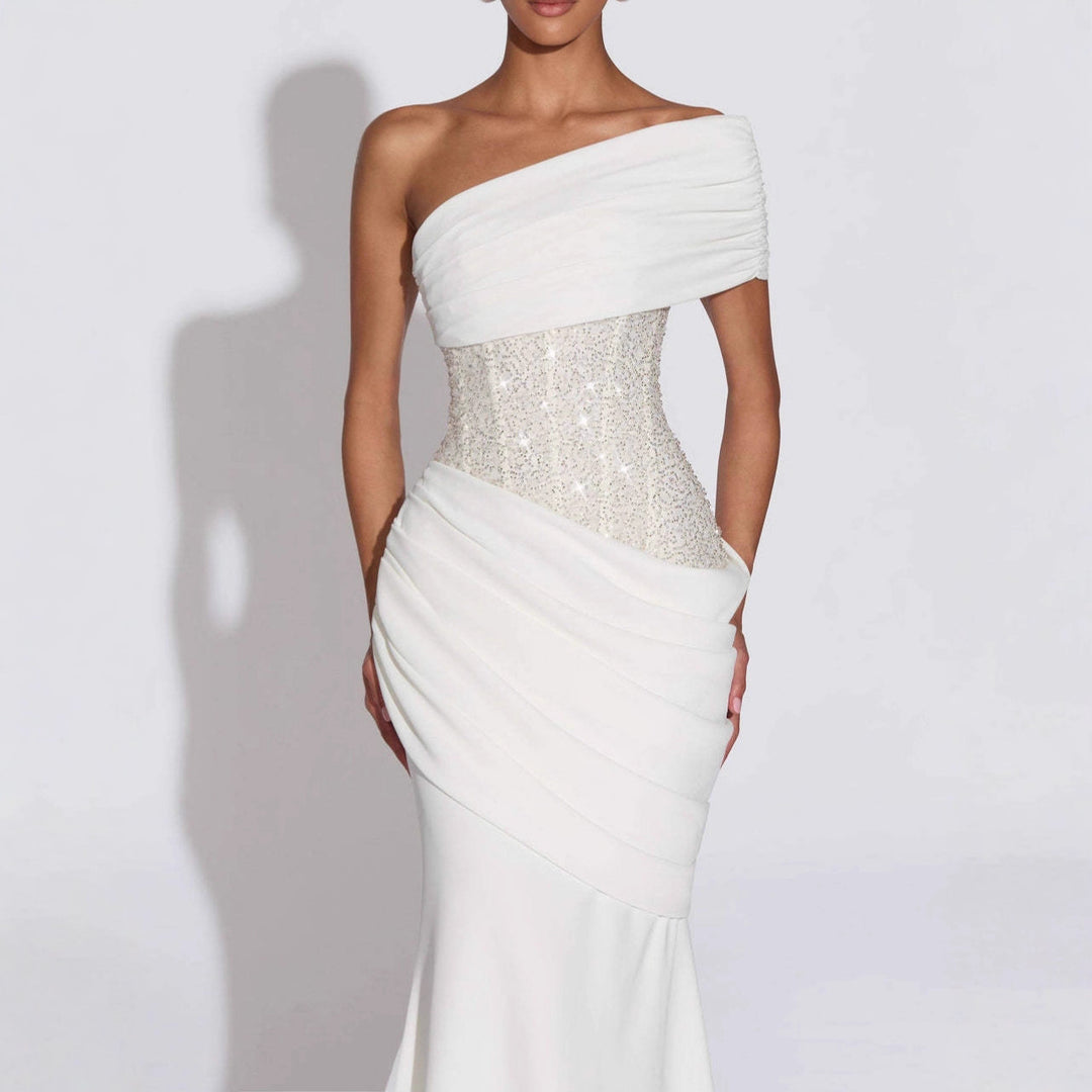 Damen Elegantes und figurbetontes Abendkleid mit asymmetrischem Ausschnitt Drune