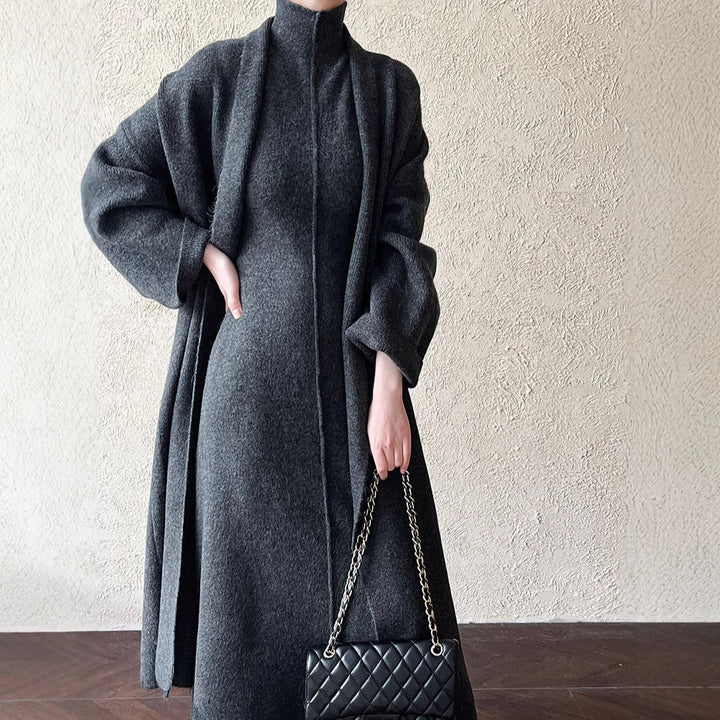 Damen Strickkleid mit hochwertigem Stehkragen und dekorativen Ärmeln Drune