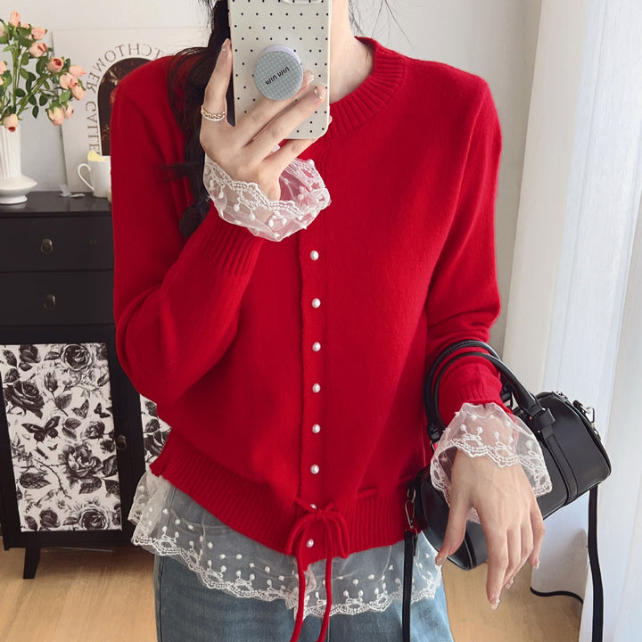 Damen Strickjacke mit Rüschendetails und dekorativen Perlenknöpfen Drune
