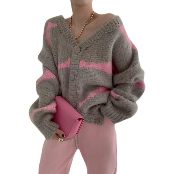 Damen gemütlicher Strickcardigan mit tiefem V-Ausschnitt und auffälligen Knopfdetails Drune