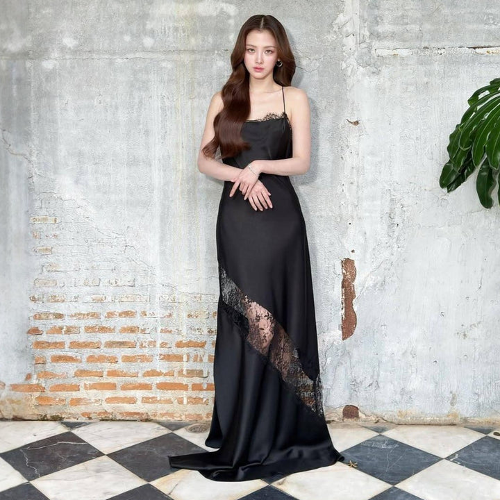 Damen Elegantes Abendkleid mit raffiniertem Spitzenbesatz Drune