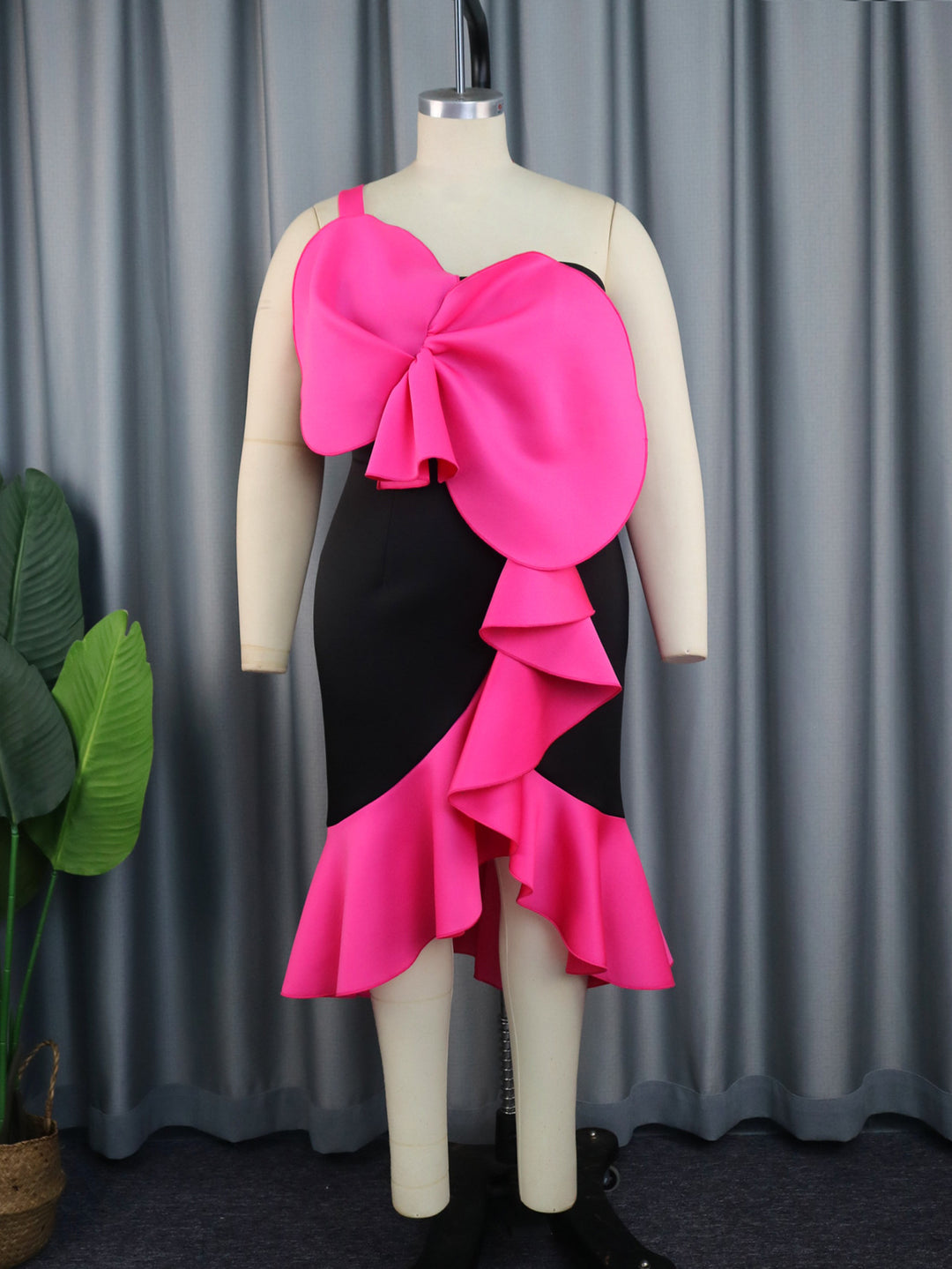 Damen Elegantes Cocktailkleid mit statementvollem Rüschen-Design und Übergröße Drune
