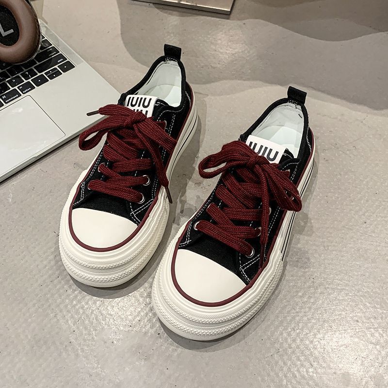 Damen Canvas Sneakers mit kontrastierenden Details und bequemen Schnürsenkeln Drune