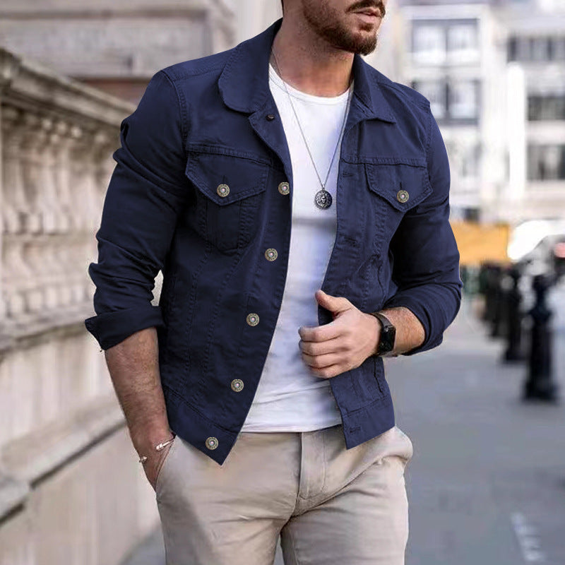 Herren nan taillierte Jeansjacke im Trucker-Stil mit Brusttaschen und Metallknöpfen Drune