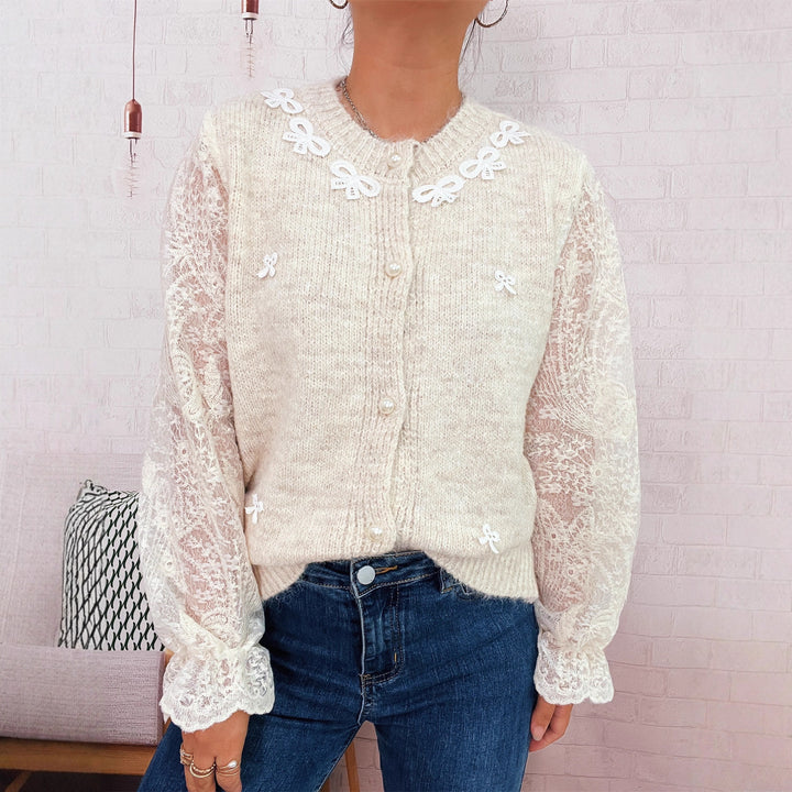 Damen Strickjacke mit romantischen Spitzendetails und eleganten Knopfverschlüssen Drune