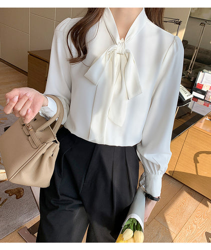 Damen Bluse mit eleganter Schleife und sanften Rüschendetails Drune