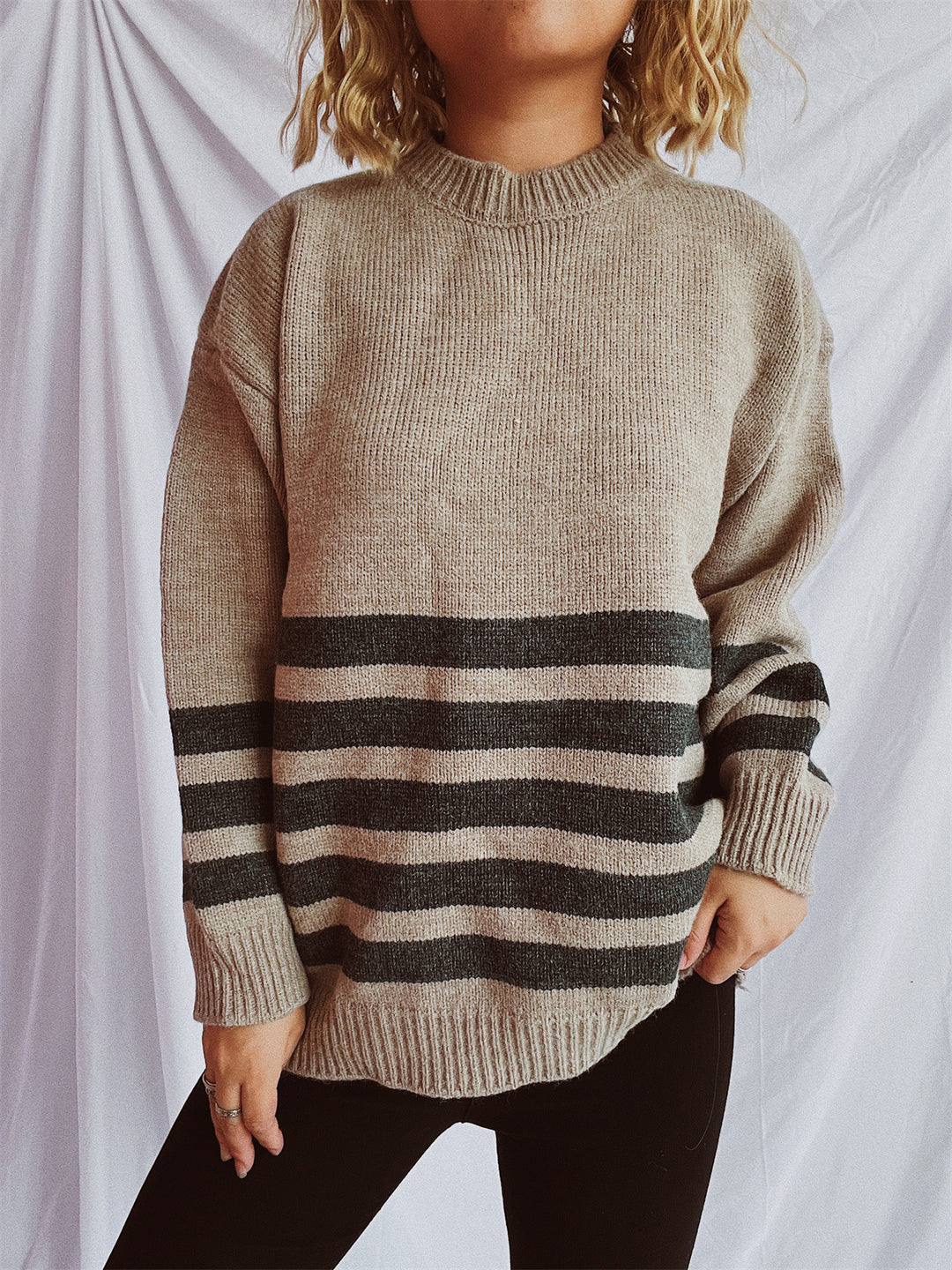 Damen lässiger Strickpullover mit breitem Streifenmuster Drune
