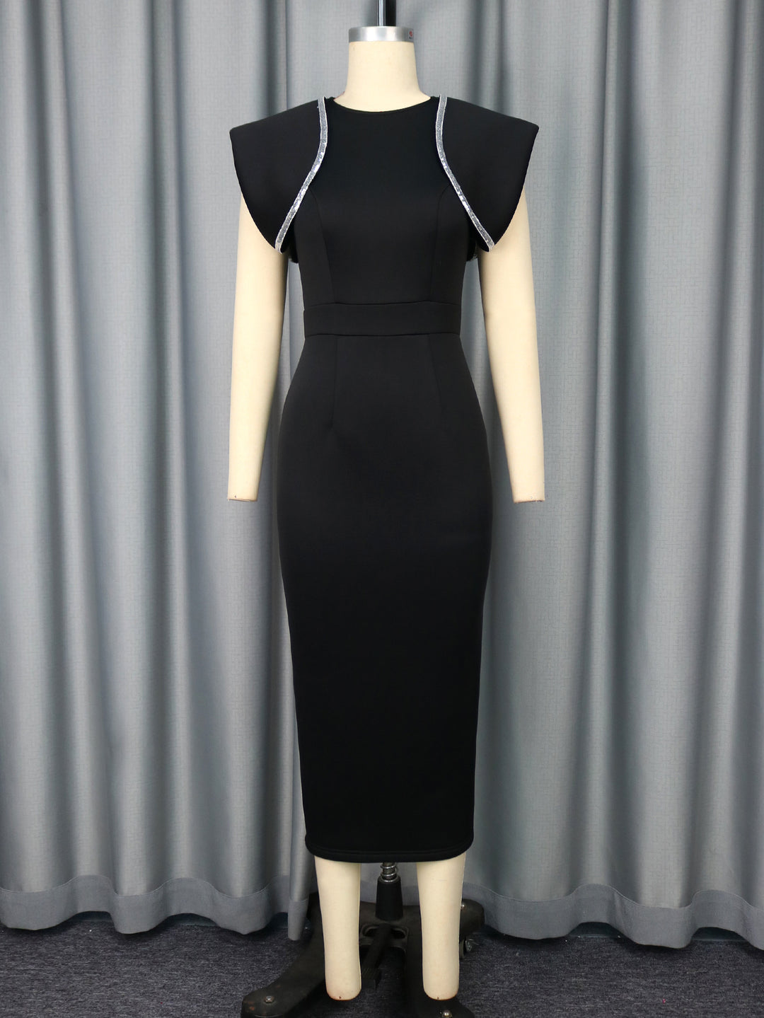 Damen figurbetontes Kleid mit dekorativen Rüschenträgern Drune