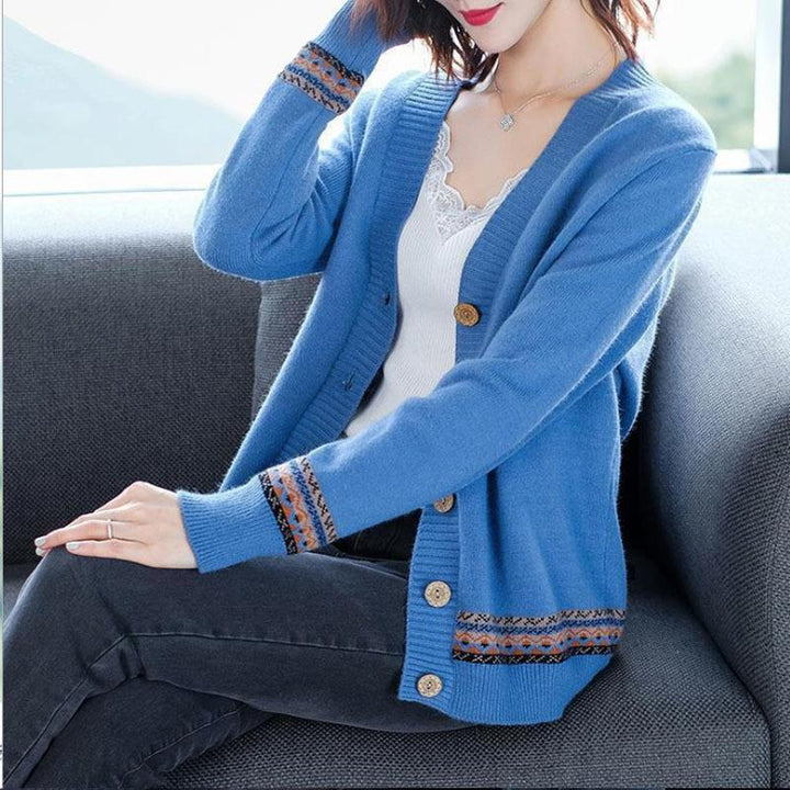 Damen Strickjacke mit kunstvollen Stickdetails und Knopfverschluss Drune