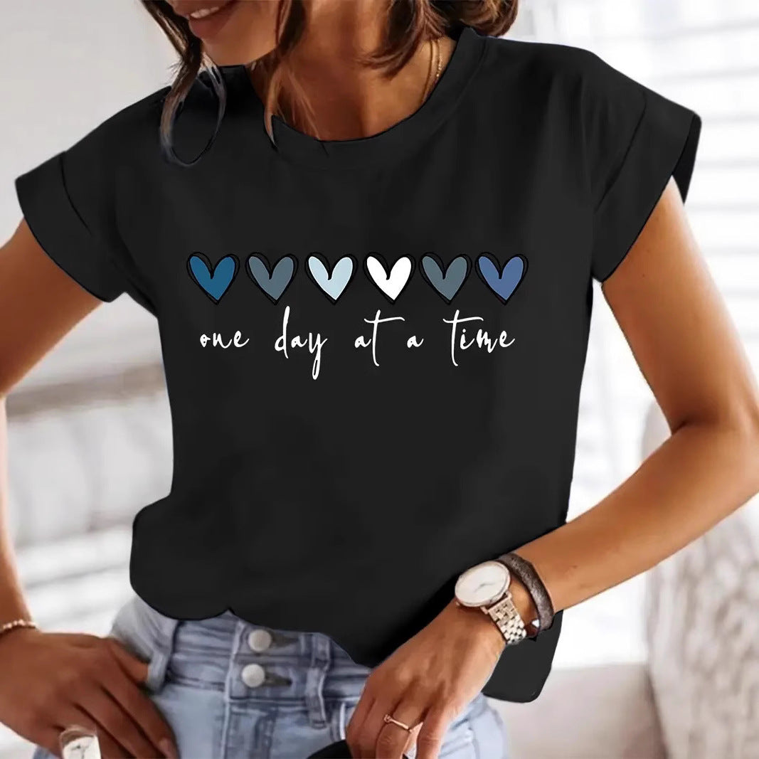 Damen Casual Grafik T-Shirt mit Herzdesign und inspirierendem Zitat Drune