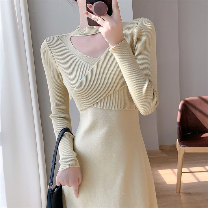 Damen Strickkleid mit offener Schulterpartie und elegantem V-Ausschnitt Drune