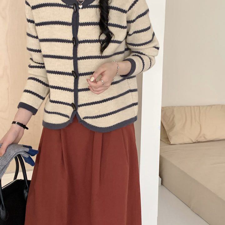 Damen Strickjacke mit gestreiften Design und eleganten Knopfdetails Drune