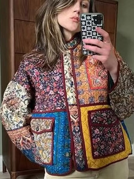 Damen gesteppte Patchworkjacke mit floralem Design und praktischen Taschen Drune