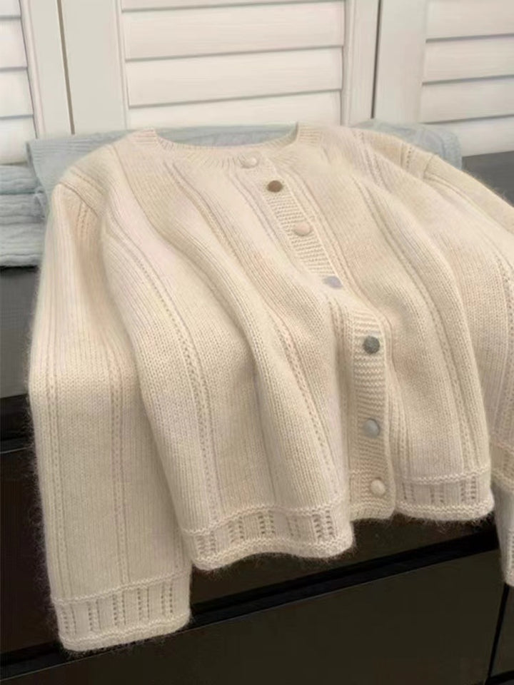 Damen Strickjacke mit dekorativem Rippdesign und Knopfverschluss Drune