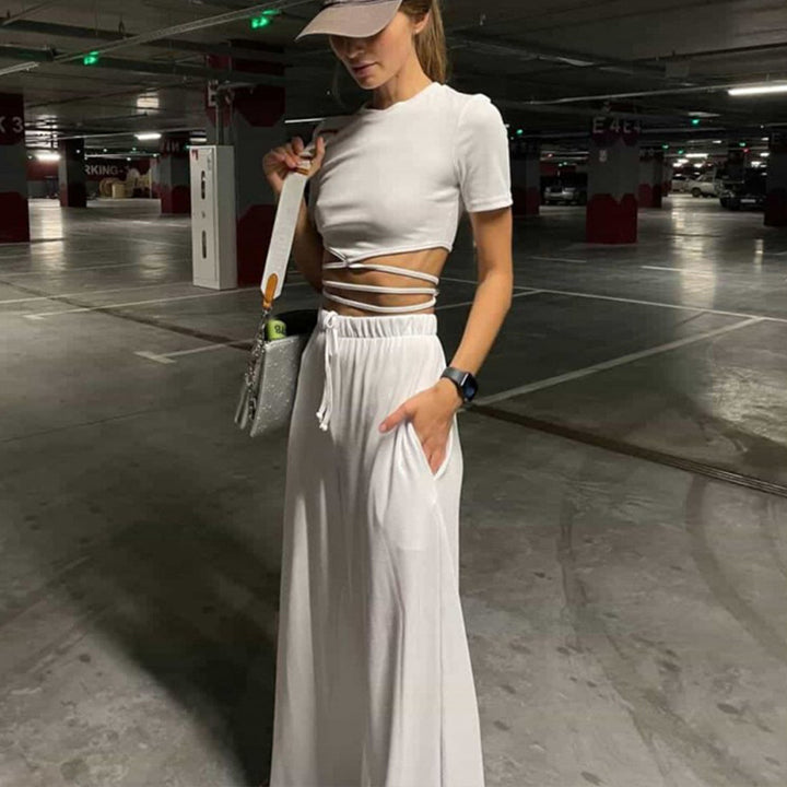 Damen sportliches Crop-Top mit dekorativem Schnitt und elastischem Bund Drune