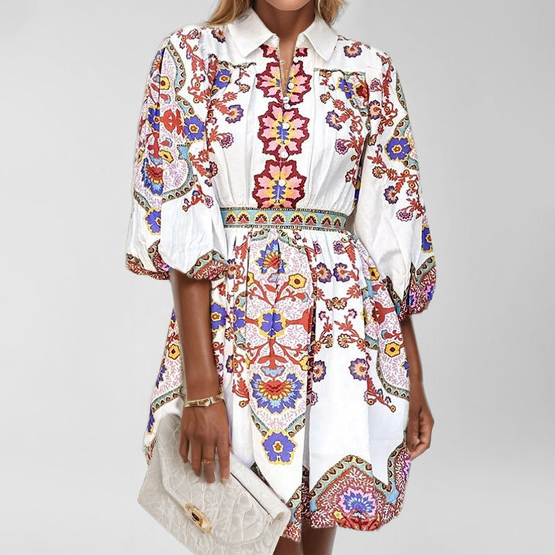 Damen Traditionelles Blusenkleid mit floralen Motiven und gerafften Ärmeln Drune