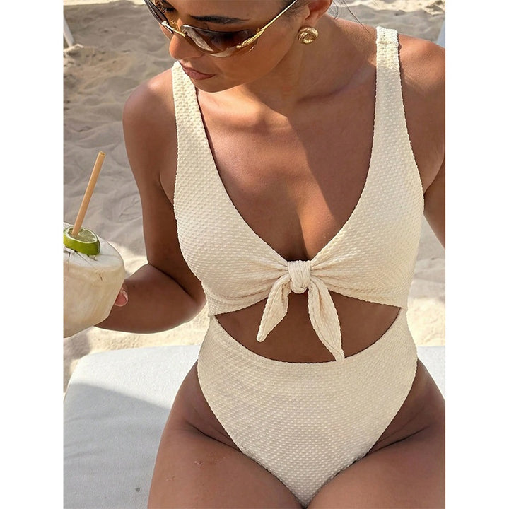 Damen Badeanzug mit verspieltem Knotendesign und seitlichen Cut-Outs Drune