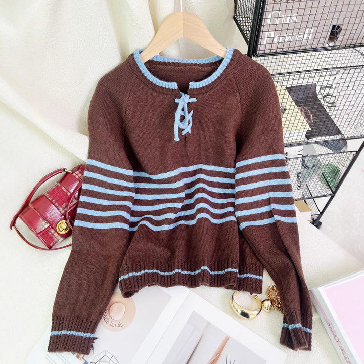 Damen pullover mit seitlichem Kordelzug und modernem Streifenmuster Drune