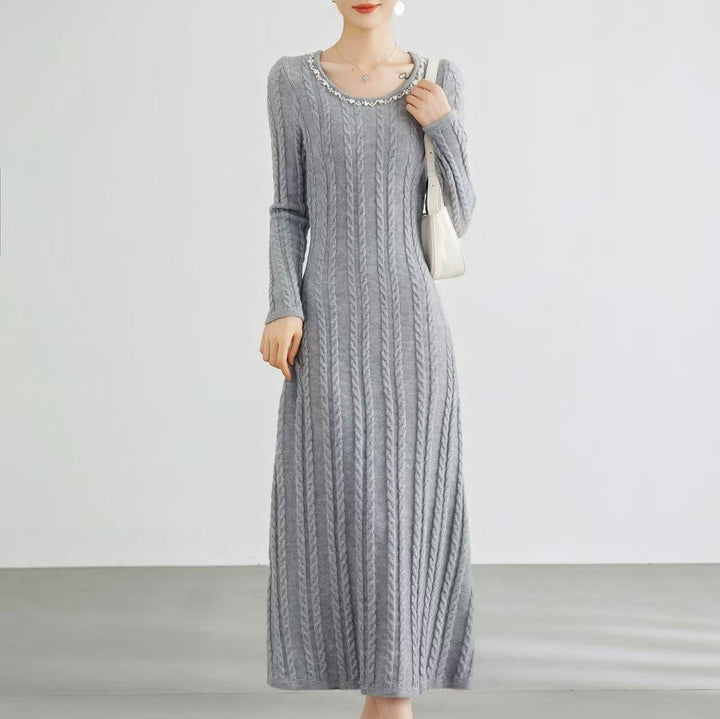 Damen Elegantes Strickkleid mit Zopfmuster und dekorativen Details Drune