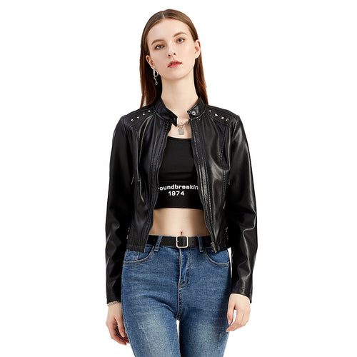 Damen nan kurze taillierte Kunstlederjacke mit Nietenbesatz und Stehkragen Drune