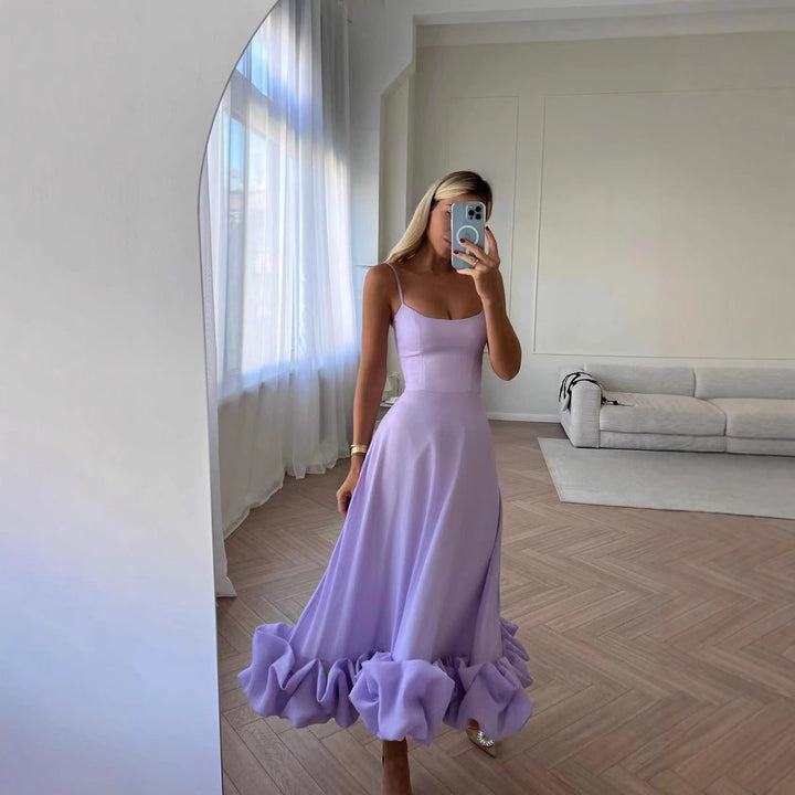 Damen Midi-Kleid mit zarten Spaghetti-Trägern und voluminösem Rüschensaum Drune