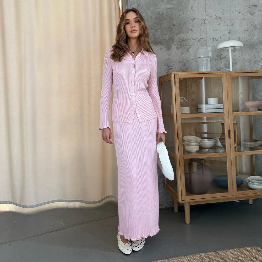 Damen Strickanzug mit elegantem Knopfverschluss und fließendem Rock Drune