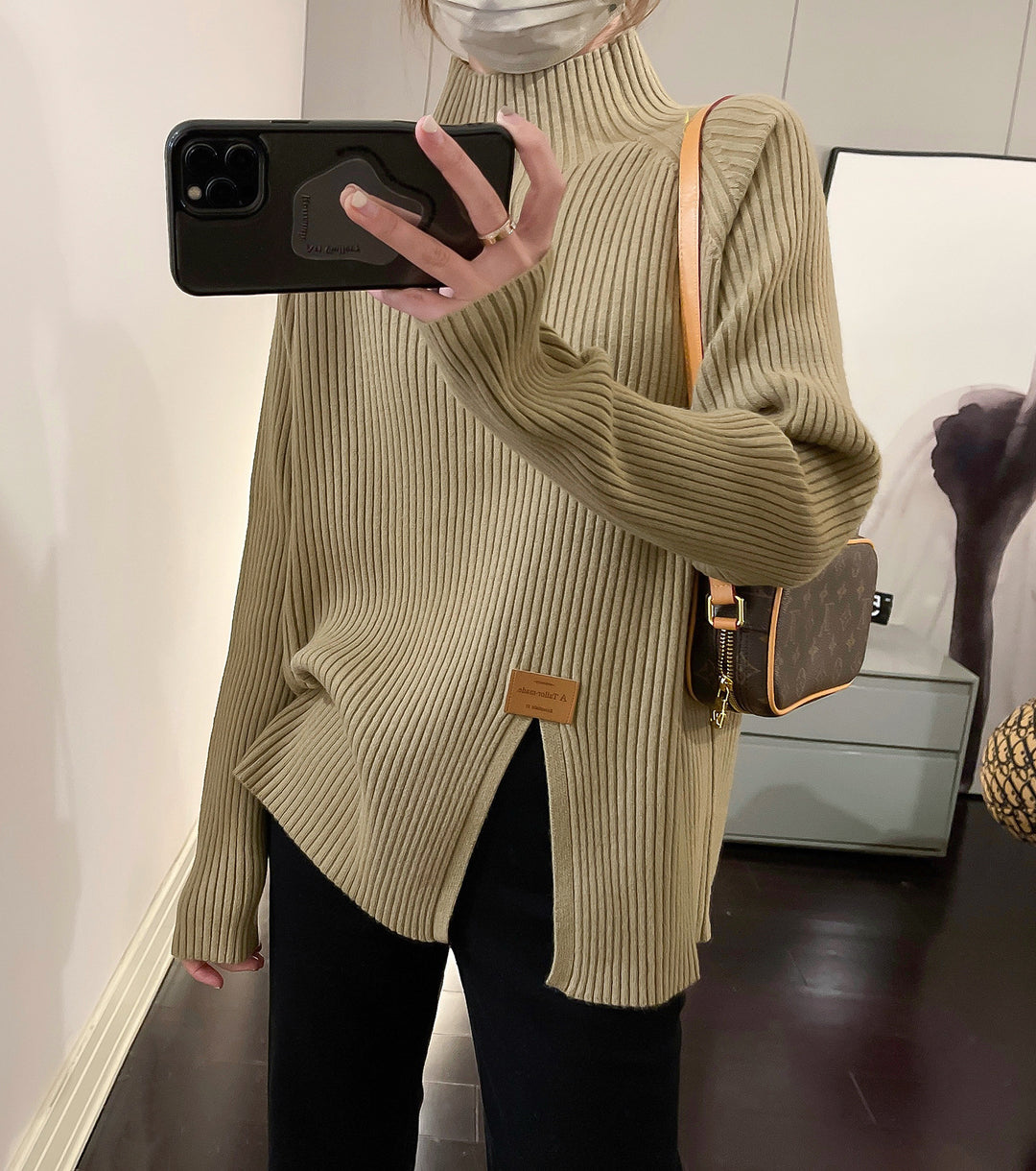 Damen Moderner Rippstrickpullover mit hohem Kragen und asymmetrischem Schnitt Drune