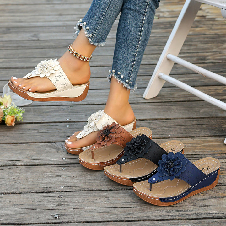 Damen Zehentrenner-Sandalen mit floralem Zier-Detail und ergonomischem Fußbett Drune