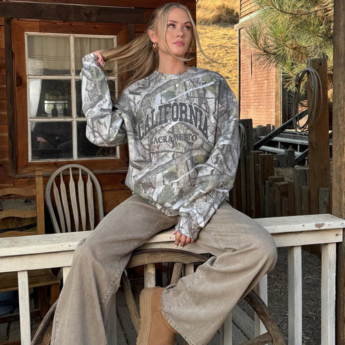 Damen lässiger Sweatshirt mit künstlerischem Camouflage-Muster Drune