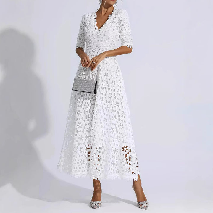 Damen Midi Kleid mit floralen Stickereien und V-Ausschnitt Drune