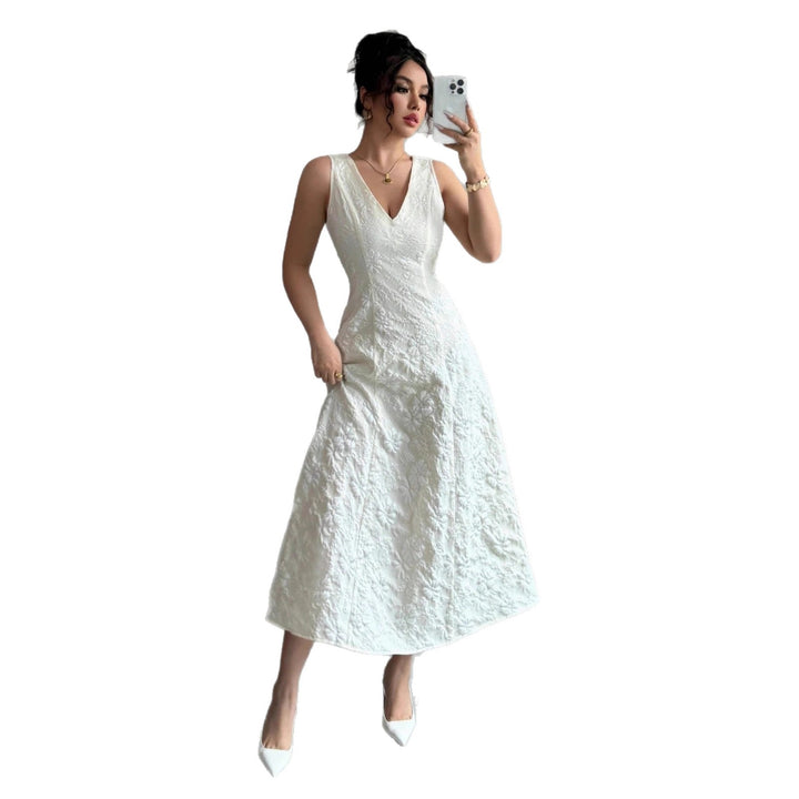 Damen Spitzen-Maxikleid mit verführerischem Schnitt und zarten Spaghettiträgern Drune