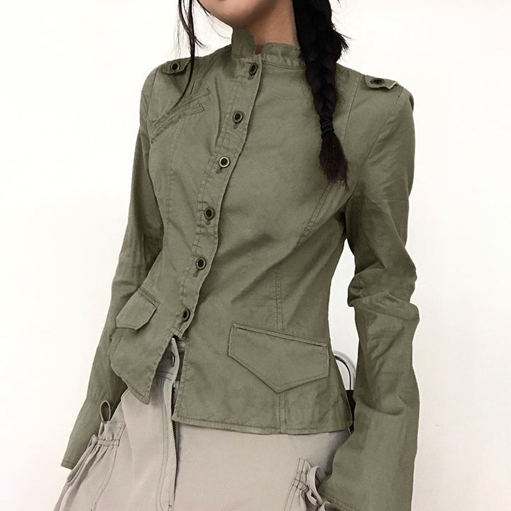 Damen nan taillierte Utility‑Militärjacke mit Stehkragen, Schulterpatten und aufgesetzten Pattentaschen Drune