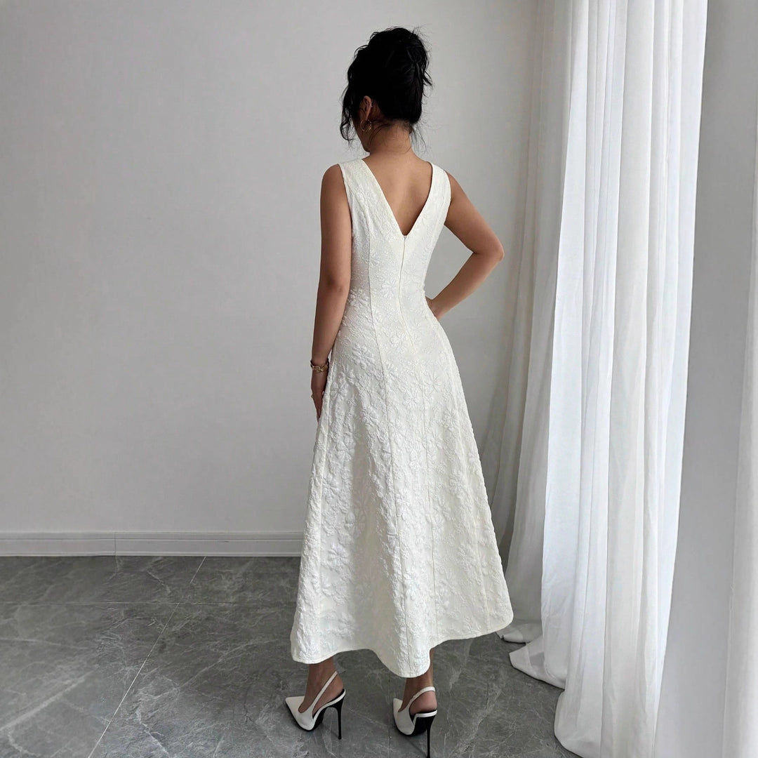 Damen Spitzen-Maxikleid mit verführerischem Schnitt und zarten Spaghettiträgern Drune