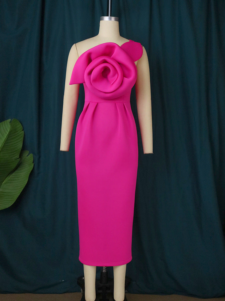 Damen Figurbetontes Abendkleid mit raffinierter Blumenapplikation Drune
