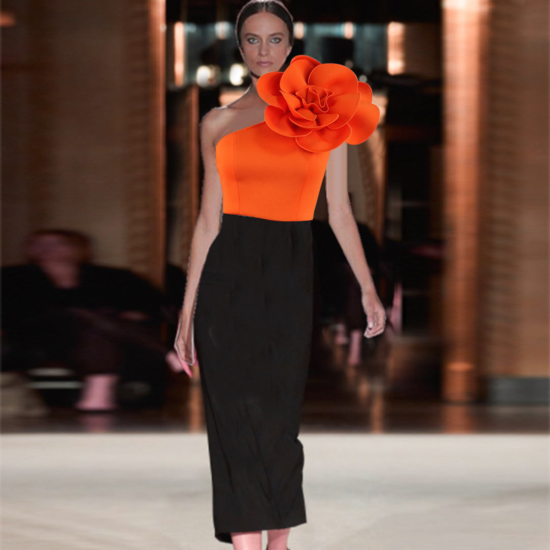 Damen figurbetontes Kleid mit asymmetrischem Blumenakzent Drune