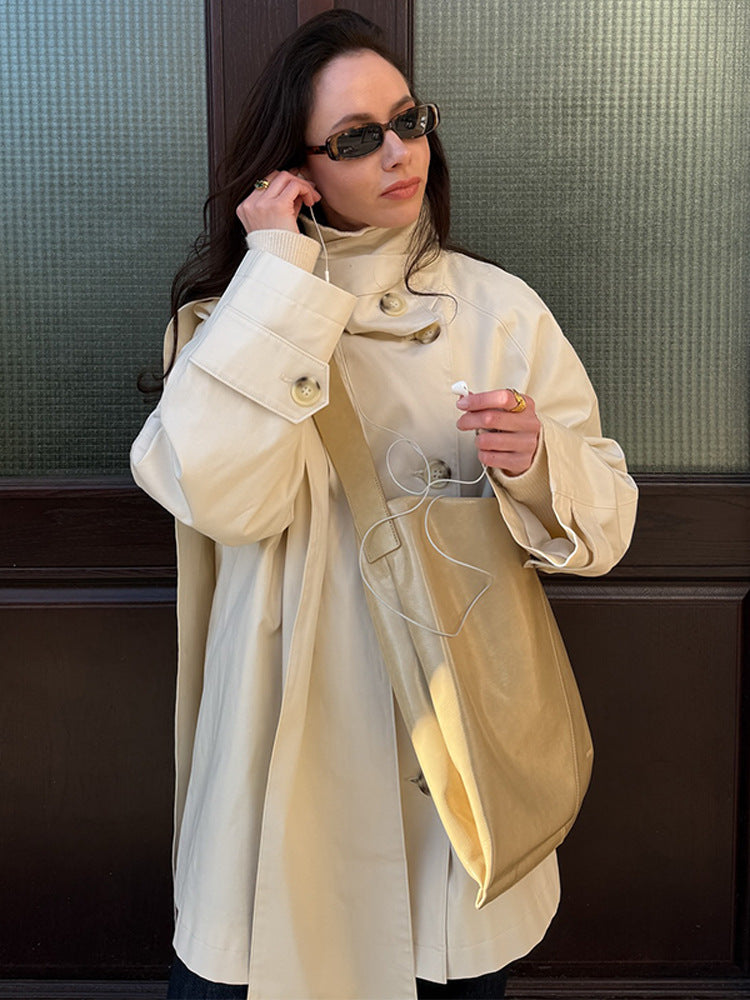 Damen oversized Cabanjacke mit praktischen Knöpfen und modernem Stehkragen Drune