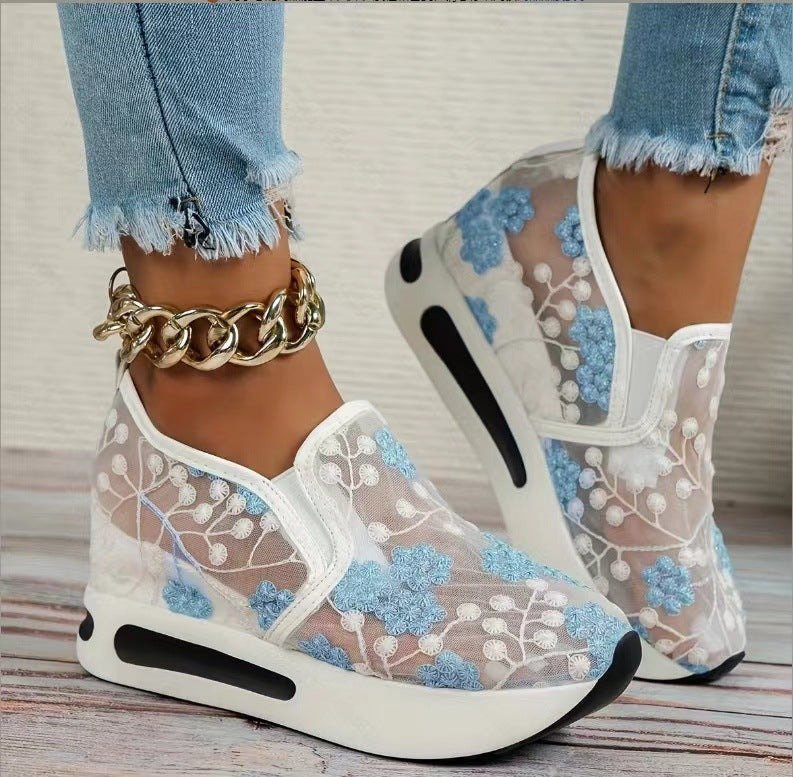 Damen Komfortable Sneaker mit floralem Stickmuster und rutschfester Sohle Drune