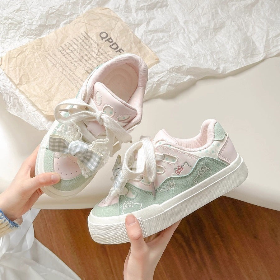 Damen Sneakers mit verspielt romantischen Details und komfortablen Sohlen Drune