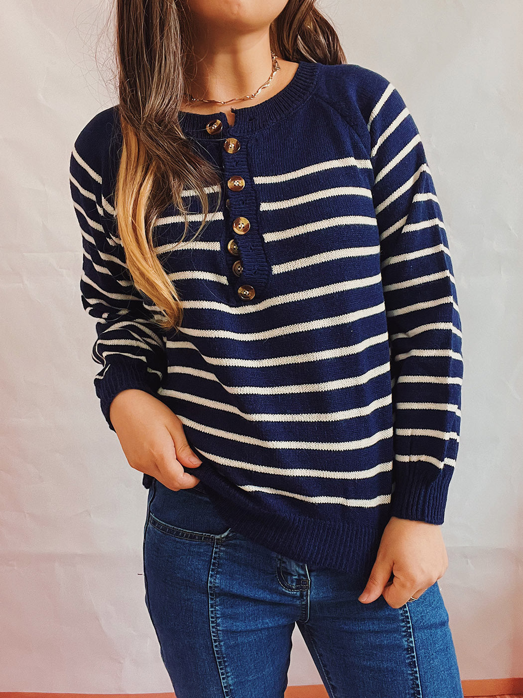 Damen gestreifter Strickpullover mit Knopfdetails und lässigem Schnitt Drune