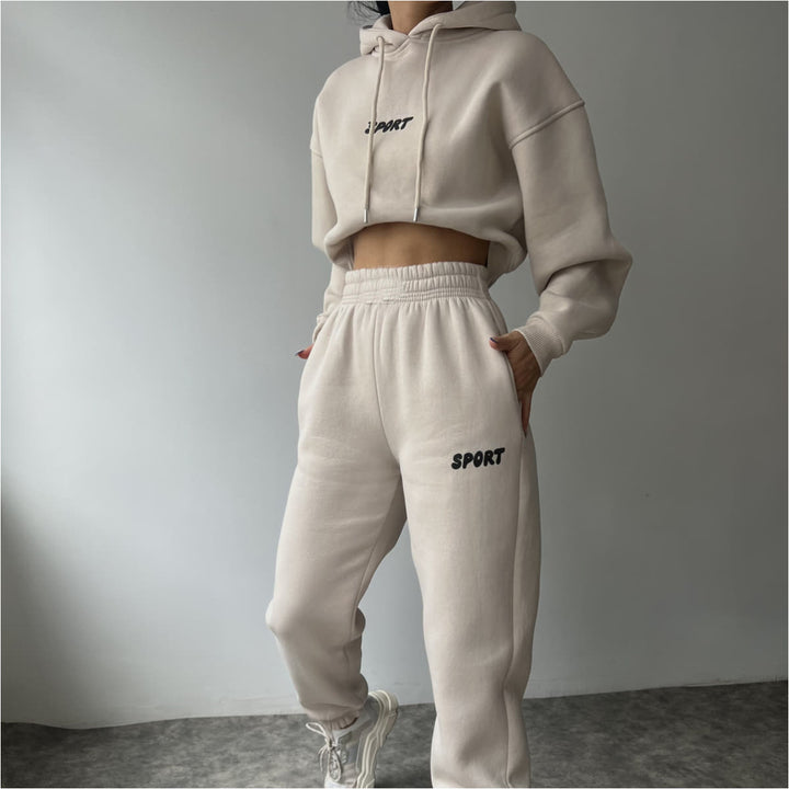 Damen modisches sportliches Set mit cropped Hoodie und weiten Jogginghosen Drune
