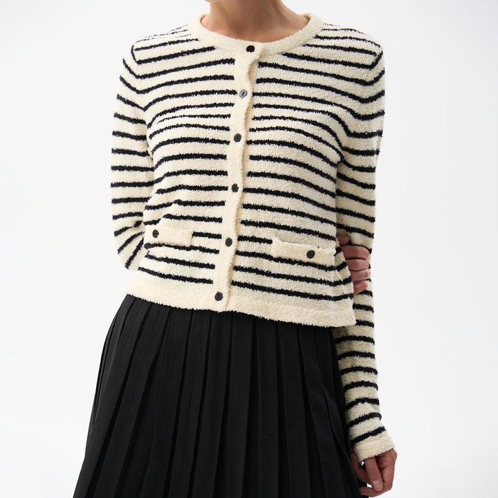 Damen Strickjacke mit eleganten Knopfdétails und lässigem Schnitt Drune