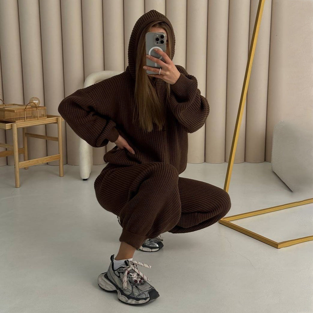 Damen Strickanzug mit lässigem Schnitt und modernem Hoody Drune