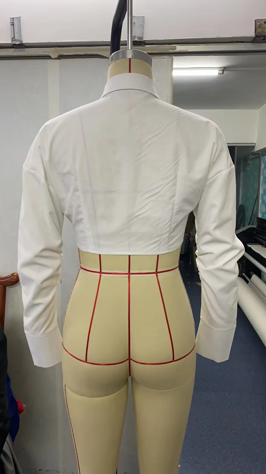 Damen modische Bluse mit elegantem taillierten Schnitt und klassischem Kragen Drune