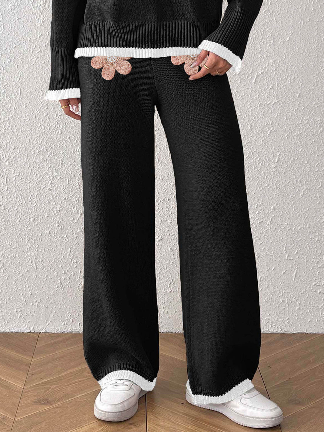 Damen bequeme Strickhose mit floralem Applikationsdesign Drune