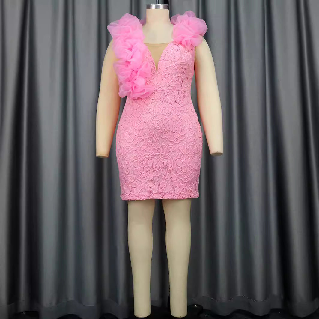 Damen Minimal Kleid mit luxuriöser Spitzenstickerei und Rüschen Drune
