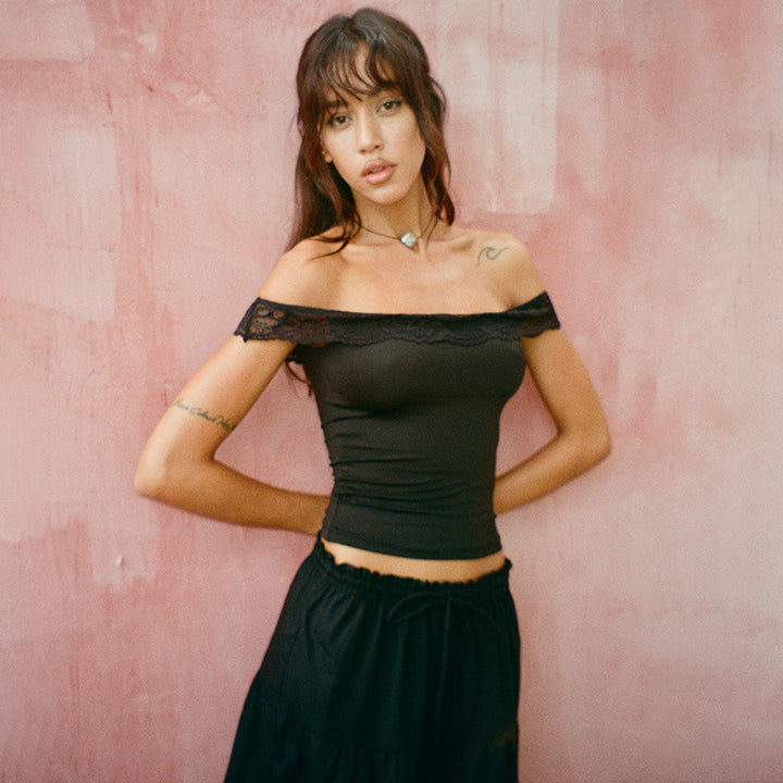 Damen Off-Shoulder Top mit Spitzenakzenten Drune