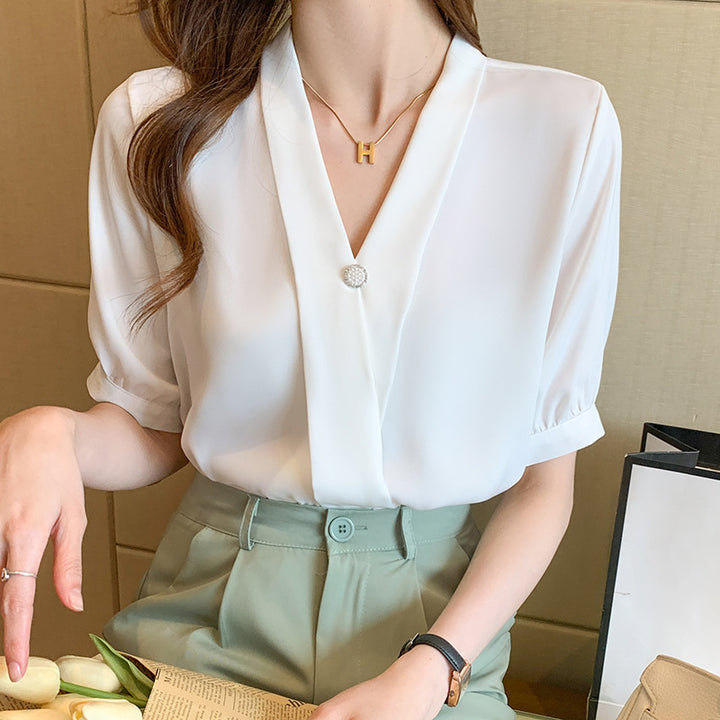 Damen Bluse mit elegantem V-Ausschnitt und dekorativer Knopfdetail Drune