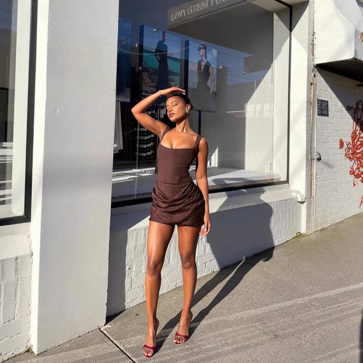 Damen Minikleid mit eleganter Drapierung und strukturierter Silhouette Drune