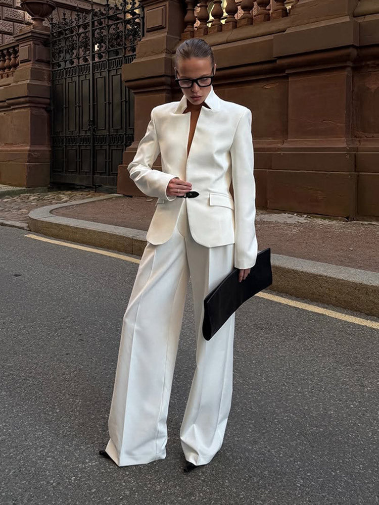 Damen elegantes Tailor-Anzug-Set mit minimalistischer Silhouette und tiefem Ausschnitt Drune