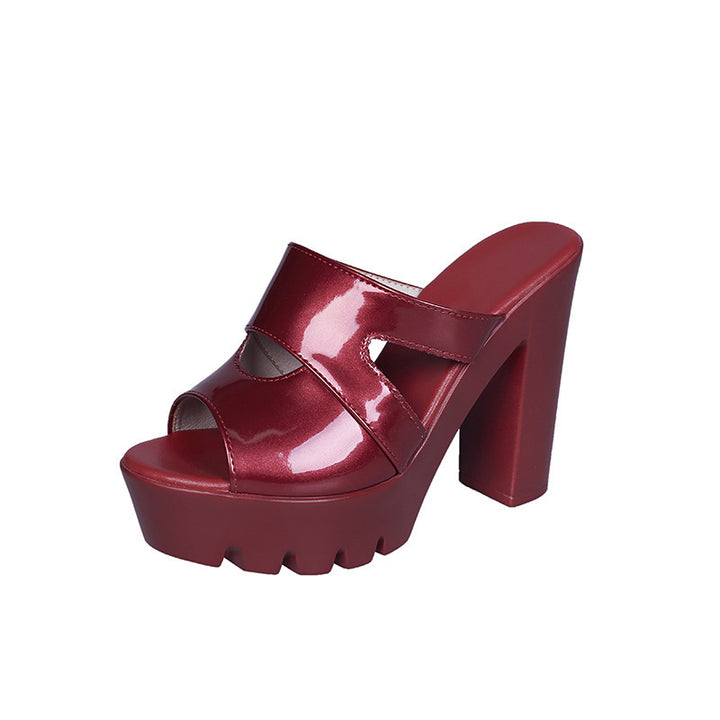 Damen nan Glamour-Mule mit profiliertem Plateau, offener Zehenpartie und skulpturellem Blockabsatz Drune